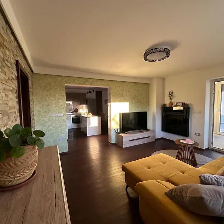 Tramontina Apartment Koper