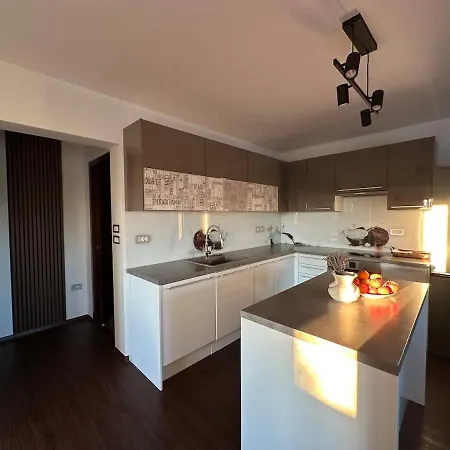 Tramontina Apartment Koper