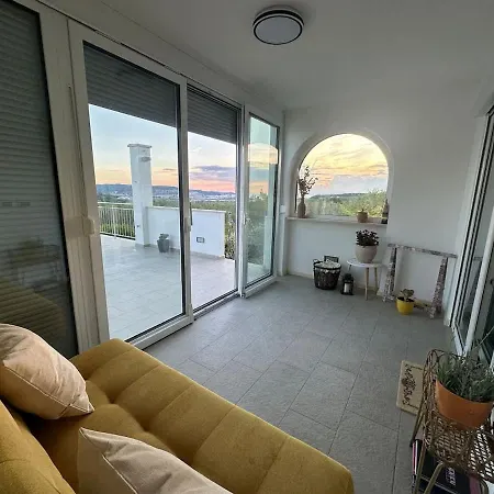 Apartment Tramontina